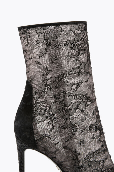 LARA BLACK ANKLE BOOT 105