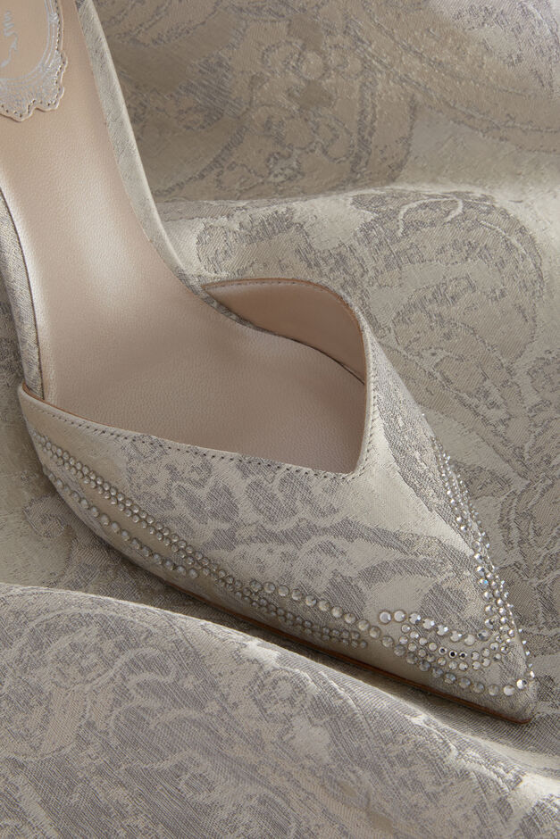 CLEO PUMP IN PEARL BROCADE 105